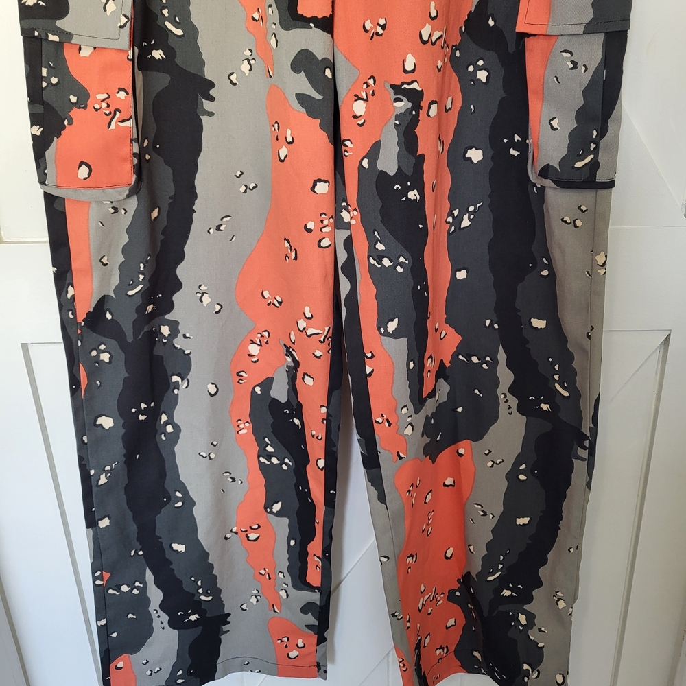Size 8 Cargo Pants, Wide Leg, High Waist, Super Baggy, Orange and Black Camo - Picture 3 of 12